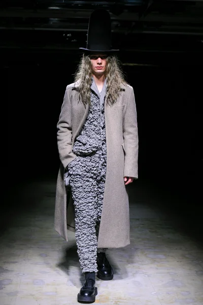 Look 26